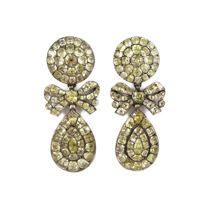 Pair of 18th century chrysolite drop cluster pendant earrings